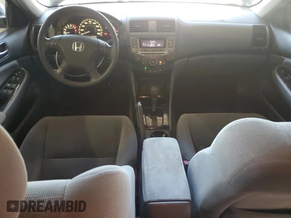 ✅ 2006 Honda Accord LX SE • VIN: 1HGCM563X6A168412 • Lot: 85580615. Listed on Copart with 255,074 mi. Free auction sales archive from the USA and detailed vehicle history report at DreamBid. Image 8.