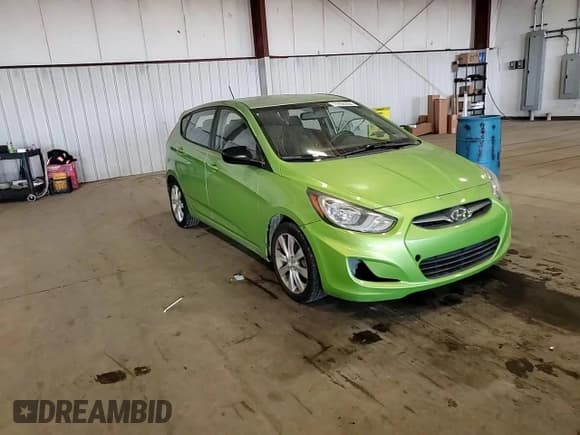 ✅ 2012 Hyundai Accent SE • VIN: KMHCU5AE3CU015920 • Лот: 79936394. Опубликован ранее на Copart с пробегом 122 351 миль. Бесплатный доступ к архиву аукционных продаж из США и подробный отчёт об истории автомобиля на DreamBid. Изображение 13.