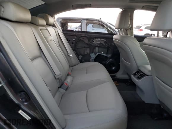 ✅ 2016 Acura RLX Technology • VIN: JH4KC1F52GC000193 • Lot: 77544644. Listed on Copart with 182,894 mi. Free auction sales archive from the USA and detailed vehicle history report at DreamBid. Image 10.