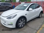 ✅ 2023 Tesla Model Y Long Range • VIN: 7SAYGAEE9PF702910 • Lot: 42199519. Wystawiony na IAAI z przebiegiem 91 094 mil. Bezpłatny archiwum sprzedaży aukcyjnych z USA i szczegółowy raport historii pojazdu na DreamBid. Zdjęcie 2.