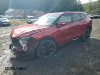 2021 Chevrolet Blazer RS z VIN 3GNKBKRS7MS534606, wystawiony jako Copart lot #83831935 z przebiegiem 44 076 mil mil oraz Szkoda całkowita • Salvage title. Historia ofert i sprzedaży dostępna na DreamBid. Obrazek 1.