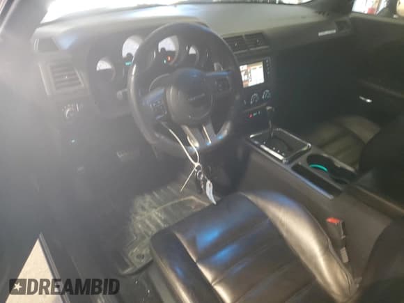 ✅ 2014 Dodge Challenger SXT • VIN: 2C3CDYAG4EH310641 • Lot: 60811924. Wystawiony na Copart z przebiegiem 99 213 mil. Bezpłatny archiwum sprzedaży aukcyjnych z USA i szczegółowy raport historii pojazdu na DreamBid. Zdjęcie 8.