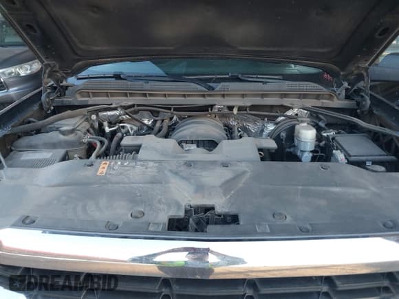 ✅ 2017 Chevrolet Silverado 1500 LT • VIN: 1GCVKREC2HZ269938 • Lot: 43462138. Listed on IAAI with 106,450 mi. Free auction sales archive from the USA and detailed vehicle history report at DreamBid. Image 10.