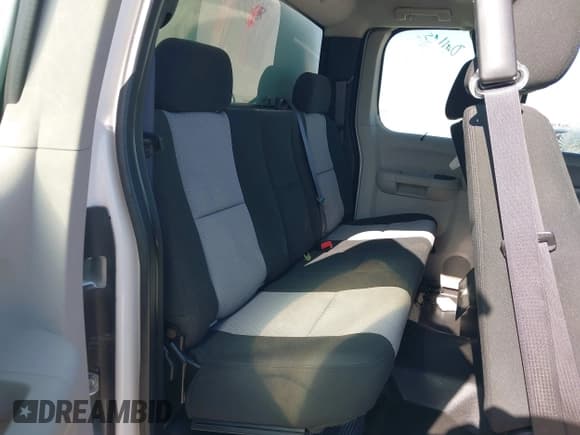 ✅ 2009 Chevrolet Silverado 2500HD Work Truck • VIN: 1GCHC49KX9E143978 • Lot: 43638901. Wystawiony na IAAI z przebiegiem 120 149 mil. Bezpłatny archiwum sprzedaży aukcyjnych z USA i szczegółowy raport historii pojazdu na DreamBid. Zdjęcie 6.