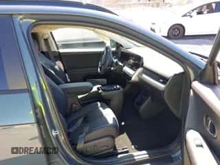 ✅ 2025 Hyundai Ioniq 5 SEL • VIN: 7YAKN4DA5SY015174 • Lot: 43149327. Wystawiony na IAAI z przebiegiem 2 329 mil mil. Skorzystaj z bezpłatnego archiwum sprzedaży aukcyjnych z USA i zobacz szczegółowy raport historii pojazdu na DreamBid. Zdjęcie 5.