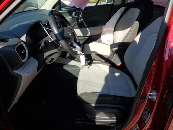 ✅ 2023 Hyundai Venue SEL • VIN: KMHRC8A34PU241077 • Lot: 45915435. Listed on Copart with 45,840 mi. Free auction sales archive from the USA and detailed vehicle history report at DreamBid. Image 7.