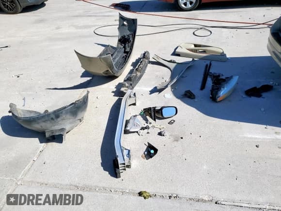 ✅ 2008 Volvo V70 • VIN: YV1BW982681009951 • Lot: 90241335. Listed on Copart with 135,567 mi. Free auction sales archive from the USA and detailed vehicle history report at DreamBid. Image 12.