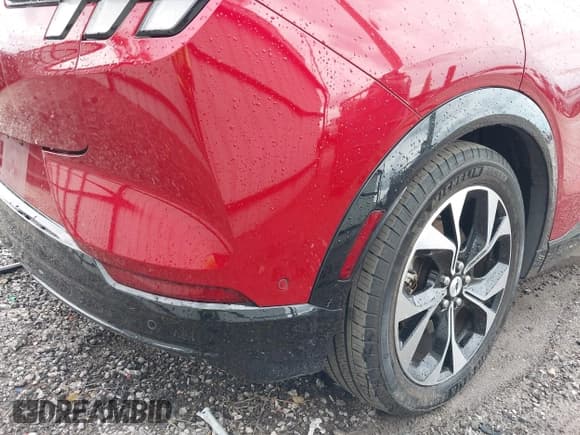 ✅ 2023 Ford Mustang Mach-E Premium • VIN: 3FMTK3SU5PMA70024 • Lot: 42475385. Listed on IAAI with 37,015 mi. Free auction sales archive from the USA and detailed vehicle history report at DreamBid. Image 21.