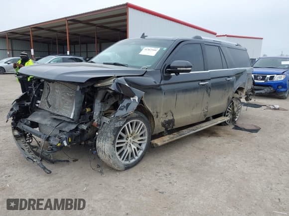 ✅ 2024 Ford Expedition Max Limited • VIN: 1FMJK2A82REA05601 • Lot: 41367999. Listed on IAAI with 29,248 mi. Free auction sales archive from the USA and detailed vehicle history report at DreamBid. Image 17.