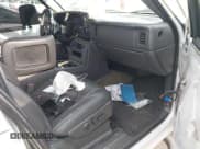 ✅ 2006 Chevrolet Silverado 2500HD LT1 • VIN: 1GCHK23U96F121414 • Lot: 41686044. Listed on IAAI with 165,248 mi. Free auction sales archive from the USA and detailed vehicle history report at DreamBid. Image 5.