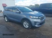 ✅ 2020 Kia Sorento LX • VIN: 5XYPG4A32LG624214 • Лот: 43311177. Опубликован ранее на IAAI с пробегом 100 377 миль. Бесплатный доступ к архиву аукционных продаж из США и подробный отчёт об истории автомобиля на DreamBid. Изображение 1.