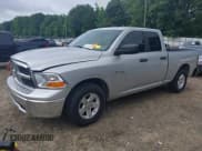 ✅ 2009 Dodge 1500 ST • VIN: 1D3HB18P69S742867 • Lot: 42445968. Wystawiony na IAAI z przebiegiem 204 860 mil. Bezpłatny archiwum sprzedaży aukcyjnych z USA i szczegółowy raport historii pojazdu na DreamBid. Zdjęcie 2.