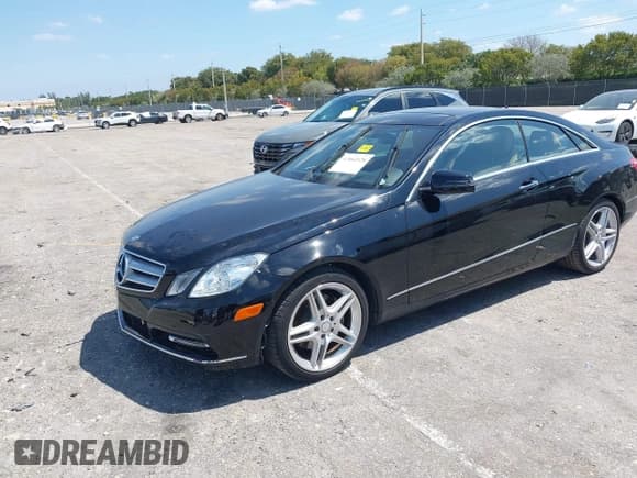 ✅ 2013 Mercedes-Benz E 350 • VIN: WDDKJ5KB1DF212769 • Lot: 42064928. Wystawiony na IAAI z przebiegiem 62 500 mil. Bezpłatny archiwum sprzedaży aukcyjnych z USA i szczegółowy raport historii pojazdu na DreamBid. Zdjęcie 2.