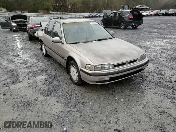 ✅ 1991 Honda Accord • VIN: 1HGCB7657MA205500 • Лот: 79526994. Опубликован ранее на Copart с пробегом 242 211 миль. Бесплатный доступ к архиву аукционных продаж из США и подробный отчёт об истории автомобиля на DreamBid. Изображение 10.