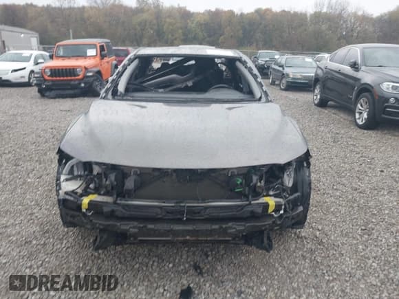 ✅ 2019 Toyota Camry LE • VIN: 4T1B11HK2KU205294 • Лот: 43652792. Опубликован ранее на IAAI с пробегом 99 493 миль. Бесплатный доступ к архиву аукционных продаж из США и подробный отчёт об истории автомобиля на DreamBid. Изображение 6.