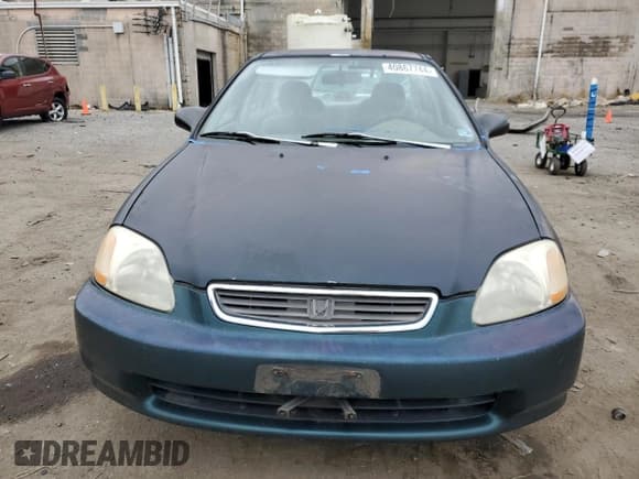 ✅ 1998 Honda Civic LX • VIN: 2HGEJ6571WH557209 • Lot: 41834975. Wystawiony na Copart z przebiegiem 121 944 mil. Bezpłatny archiwum sprzedaży aukcyjnych z USA i szczegółowy raport historii pojazdu na DreamBid. Zdjęcie 5.