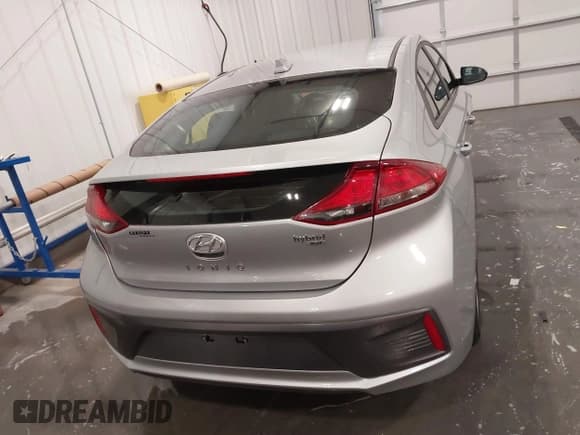 ✅ 2022 Hyundai Ioniq Blue • VIN: KMHC65LC8NU280566 • Lot: 41784737. Wystawiony na IAAI z przebiegiem 51 229 mil. Bezpłatny archiwum sprzedaży aukcyjnych z USA i szczegółowy raport historii pojazdu na DreamBid. Zdjęcie 16.