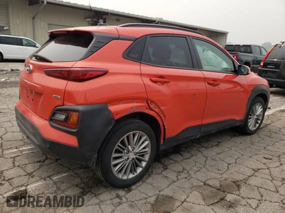 2019 Hyundai Kona SEL z VIN KM8K2CAA1KU387709, wystawiony jako Copart lot #57158563 z przebiegiem 44 716 mil mil oraz . Historia ofert i sprzedaży dostępna na DreamBid. Obrazek 3.