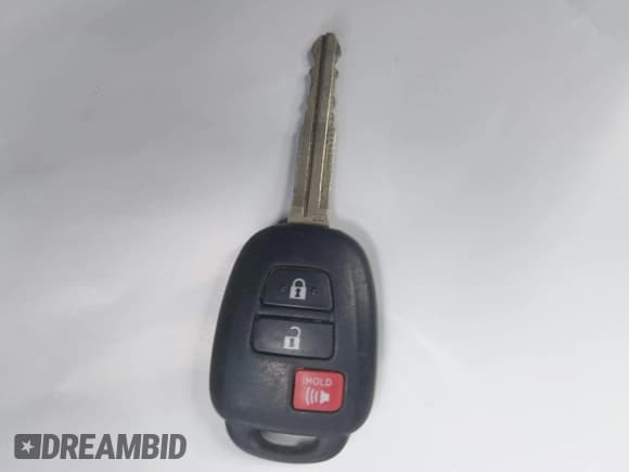 ✅ 2018 Toyota RAV4 LE • VIN: JTMBFREV3JJ738628 • Lot: 43223389. Wystawiony na IAAI z przebiegiem 77 498 mil. Bezpłatny archiwum sprzedaży aukcyjnych z USA i szczegółowy raport historii pojazdu na DreamBid. Zdjęcie 11.