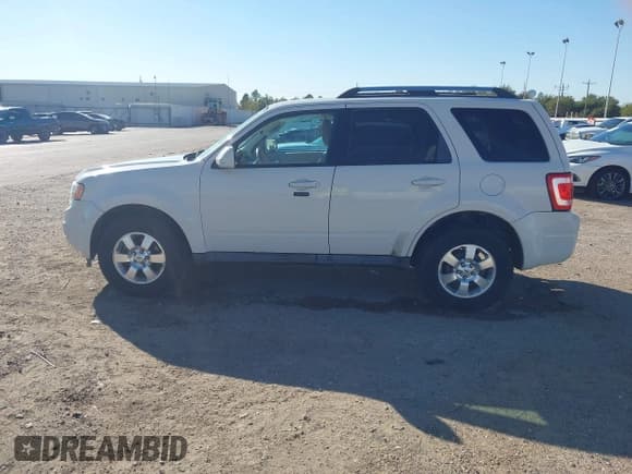 ✅ 2012 Ford Escape Limited • VIN: 1FMCU0EG1CKA91940 • Lot: 43602430. Wystawiony na IAAI z przebiegiem 109 837 mil. Bezpłatny archiwum sprzedaży aukcyjnych z USA i szczegółowy raport historii pojazdu na DreamBid. Zdjęcie 14.