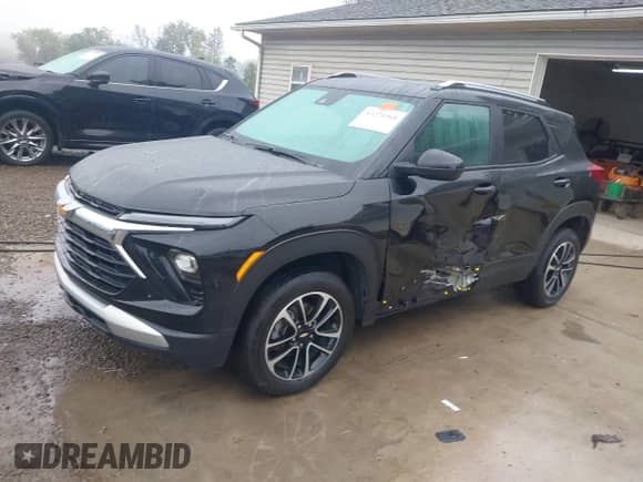 2024 Chevrolet TrailBlazer LT z VIN KL79MRSL8RB057083, wystawiony jako IAAI lot #43271968 z przebiegiem 35 809 mil mil oraz . Historia ofert i sprzedaży dostępna na DreamBid. Obrazek 17.