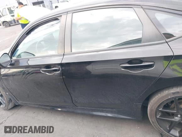 ✅ 2023 Honda Civic Sport • VIN: 2HGFE2F57PH557229 • Lot: 43693355. Listed on IAAI with 22,110 mi. Free auction sales archive from the USA and detailed vehicle history report at DreamBid. Image 15.