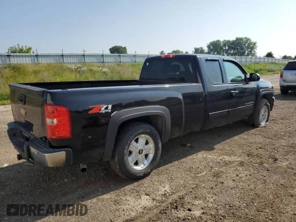 2012 Chevrolet Silverado 1500 LT with VIN 1GCRKSE06CZ271764, listed as a Copart auction lot 64557725 with 224,325 mi miles and Clean title. Bid and sale history available at DreamBid. Image 3.