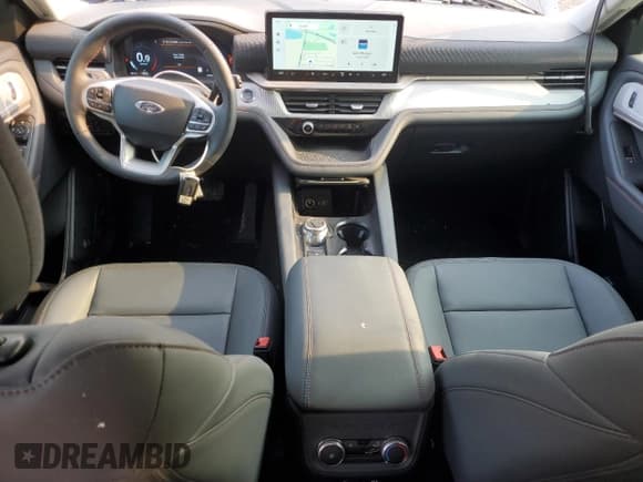 ✅ 2025 Ford Explorer Active • VIN: 1FMUK8DH3SGB45825 • Lot: 67268355. Listed on Copart with 457 mi. Free auction sales archive from the USA and detailed vehicle history report at DreamBid. Image 8.