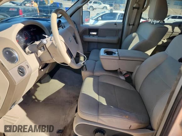 ✅ 2007 Ford F-150 XLT • VIN: 1FTRW14W77KD12681 • Lot: 90317905. Wystawiony na Copart z przebiegiem 260 764 mil. Bezpłatny archiwum sprzedaży aukcyjnych z USA i szczegółowy raport historii pojazdu na DreamBid. Zdjęcie 7.