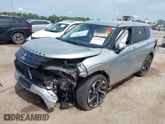 ✅ 2024 Mitsubishi Outlander SE • VIN: JA4J3VA80RZ018269 • Lot: 42628015. Wystawiony na IAAI z przebiegiem Nie podano. Bezpłatny archiwum sprzedaży aukcyjnych z USA i szczegółowy raport historii pojazdu na DreamBid. Zdjęcie 2.