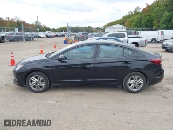 ✅ 2020 Hyundai Elantra Value Edition • VIN: KMHD84LF3LU107120 • Lot: 43429495. Listed on IAAI with 48,437 mi. Free auction sales archive from the USA and detailed vehicle history report at DreamBid. Image 15.