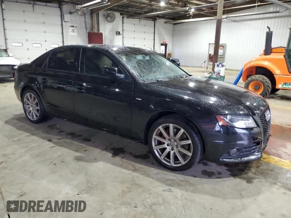 ✅ 2012 Audi A4 Premium Plus • VIN: WAUHFAFLXCA111319 • Lot: 82008924. Wystawiony na Copart z przebiegiem Nie podano. Bezpłatny archiwum sprzedaży aukcyjnych z USA i szczegółowy raport historii pojazdu na DreamBid. Zdjęcie 4.