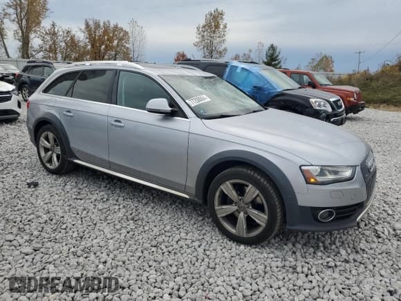 ✅ 2015 Audi allroad A4 Premium Plus • VIN: WA1UFAFL1FA089176 • Лот: 77208064. Опубликован ранее на Copart с пробегом 95 792 миль. Бесплатный доступ к архиву аукционных продаж из США и подробный отчёт об истории автомобиля на DreamBid. Изображение 4.