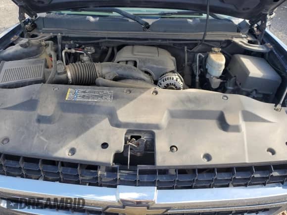 2009 Chevrolet Silverado 3500HD WT с VIN 1GBJC74K99E137457, выставлен на аукционе Copart как лот 81621334 с пробегом 75 018 миль миль и Списание • Salvage title. История ставок и продаж доступна на DreamBid. Изображение 12.