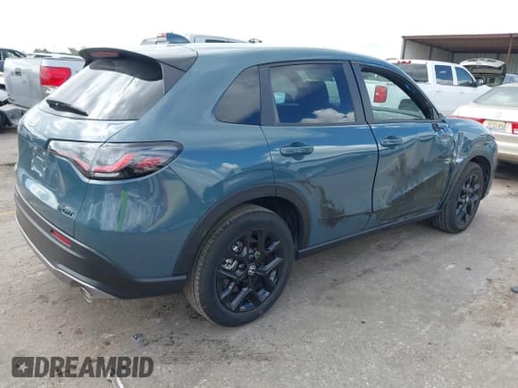 ✅ 2025 Honda HR-V Sport • VIN: 3CZRZ1H55SM708984 • Lot: 43465217. Wystawiony na IAAI z przebiegiem 7 307 mil. Bezpłatny archiwum sprzedaży aukcyjnych z USA i szczegółowy raport historii pojazdu na DreamBid. Zdjęcie 4.