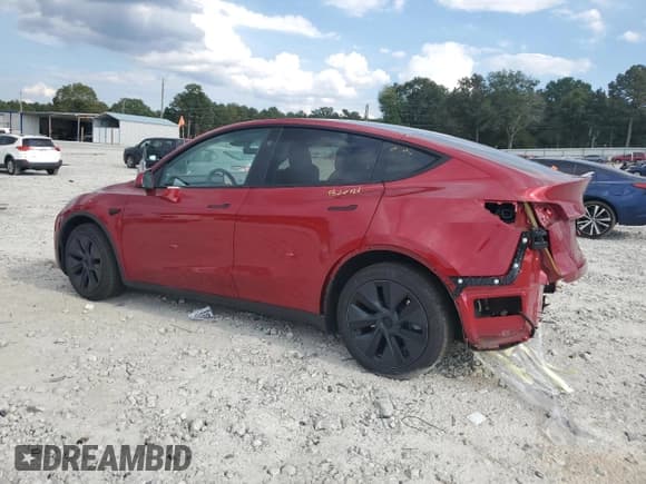 ✅ 2024 Tesla Model Y • VIN: 7SAYGDED4RA309292 • Lot: 81399885. Wystawiony na Copart z przebiegiem 19 602 mil. Bezpłatny archiwum sprzedaży aukcyjnych z USA i szczegółowy raport historii pojazdu na DreamBid. Zdjęcie 2.