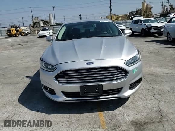 ✅ 2015 Ford Fusion Titanium • VIN: 3FA6P0SU6FR284402 • Lot: 68951785. Listed on Copart with 117,218 mi. Free auction sales archive from the USA and detailed vehicle history report at DreamBid. Image 13.