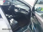 ✅ 2017 Kia Sorento LX • VIN: 5XYPGDA34HG286113 • Lot: 43595117. Listed on IAAI with 170,405 mi. Free auction sales archive from the USA and detailed vehicle history report at DreamBid. Image 5.