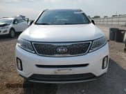 ✅ 2015 Kia Sorento SX • VIN: 5XYKW4A79FG603395 • Lot: 68133525. Wystawiony na Copart z przebiegiem 106 619 mil. Bezpłatny archiwum sprzedaży aukcyjnych z USA i szczegółowy raport historii pojazdu na DreamBid. Zdjęcie 5.