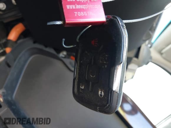 ✅ 2016 GMC Yukon XL SLT • VIN: 1GKS2GKC1GR312230 • Лот: 43560231. Опубликован ранее на IAAI с пробегом 300 621 миль. Бесплатный доступ к архиву аукционных продаж из США и подробный отчёт об истории автомобиля на DreamBid. Изображение 11.