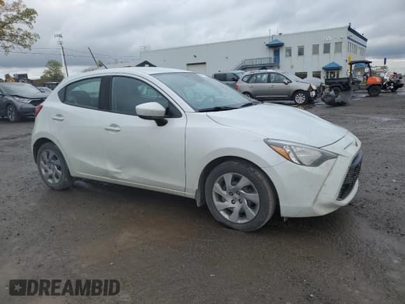 ✅ 2020 Toyota Yaris XLE • VIN: 3MYDLBJV7LY714380 • Лот: 89651345. Опубликован ранее на Copart с пробегом 96 138 миль. Бесплатный доступ к архиву аукционных продаж из США и подробный отчёт об истории автомобиля на DreamBid. Изображение 4.