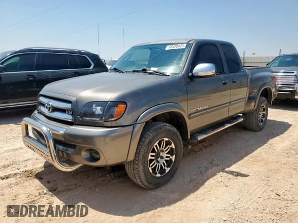 ✅ 2004 Toyota Tundra SR5 • VIN: 5TBRT34184S444399 • Lot: 68430425. Wystawiony na Copart z przebiegiem 261 068 mil. Bezpłatny archiwum sprzedaży aukcyjnych z USA i szczegółowy raport historii pojazdu na DreamBid. Zdjęcie 1.