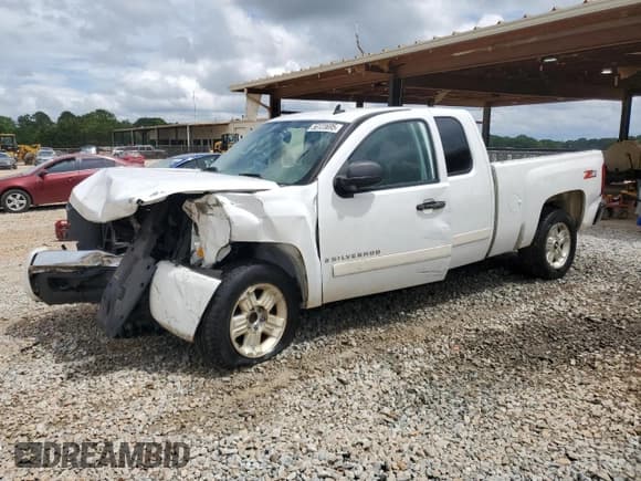 ✅ 2007 Chevrolet Silverado 1500 Work Truck • VIN: 2GCEC19C071627649 • Lot: 56123695. Listed on Copart with 283,642 mi. Free auction sales archive from the USA and detailed vehicle history report at DreamBid. Image 1.