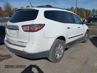 ✅ 2016 Chevrolet Traverse LS • VIN: 1GNKRFED4GJ271801 • Lot: 43582649. Wystawiony na IAAI z przebiegiem 249 001 mil. Bezpłatny archiwum sprzedaży aukcyjnych z USA i szczegółowy raport historii pojazdu na DreamBid. Zdjęcie 4.