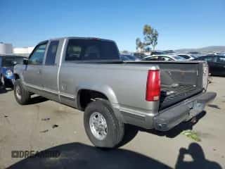 1998 Chevrolet Silverado 2500 с VIN 1GCGK29R8WE256016, выставлен на аукционе Copart как лот 89164785 с пробегом 191 040 миль миль и Чистый • Clean title. История ставок и продаж доступна на DreamBid. Изображение 2.
