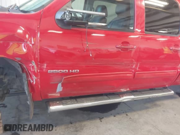 ✅ 2011 Chevrolet Silverado 2500HD LTZ • VIN: 1GC1KYC89BF206559 • Lot: 42639694. Listed on IAAI with 127,697 mi. Free auction sales archive from the USA and detailed vehicle history report at DreamBid. Image 21.