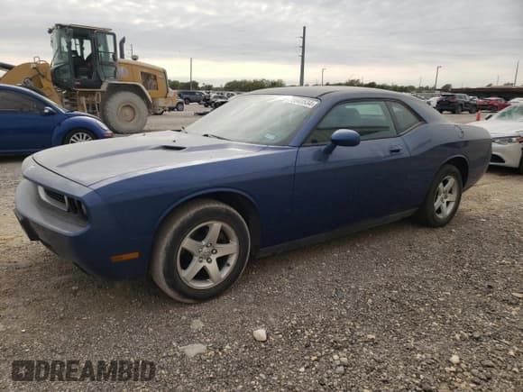 ✅ 2010 Dodge Challenger SE • VIN: 2B3CJ4DV6AH137269 • Lot: 75540534. Wystawiony na Copart z przebiegiem 96 836 mil. Bezpłatny archiwum sprzedaży aukcyjnych z USA i szczegółowy raport historii pojazdu na DreamBid. Zdjęcie 1.