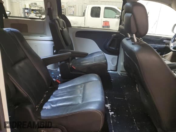 ✅ 2019 Dodge Grand Caravan Crew • VIN: 2C4RDGDG0KR633831 • Lot: 45202085. Wystawiony na Copart z przebiegiem 108 072 mil. Bezpłatny archiwum sprzedaży aukcyjnych z USA i szczegółowy raport historii pojazdu na DreamBid. Zdjęcie 11.