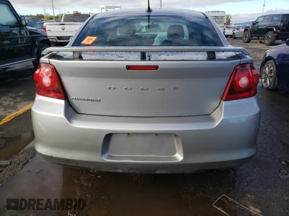✅ 2014 Dodge Avenger SE • VIN: 1C3CDZAB5EN169743 • Лот: 75340904. Опубликован ранее на Copart с пробегом 181 697 миль. Бесплатный доступ к архиву аукционных продаж из США и подробный отчёт об истории автомобиля на DreamBid. Изображение 6.