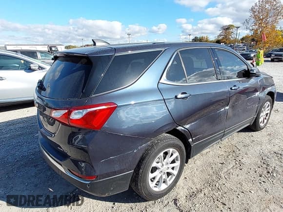 ✅ 2018 Chevrolet Equinox LT • VIN: 3GNAXSEV3JS633674 • Lot: 43580556. Wystawiony na IAAI z przebiegiem 144 388 mil. Bezpłatny archiwum sprzedaży aukcyjnych z USA i szczegółowy raport historii pojazdu na DreamBid. Zdjęcie 4.